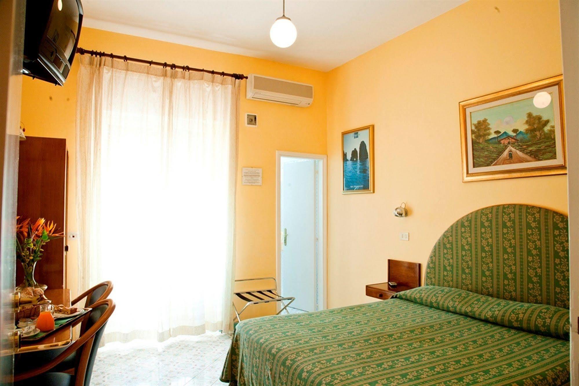 Hotel Carmencita Anacapri  Zimmer foto